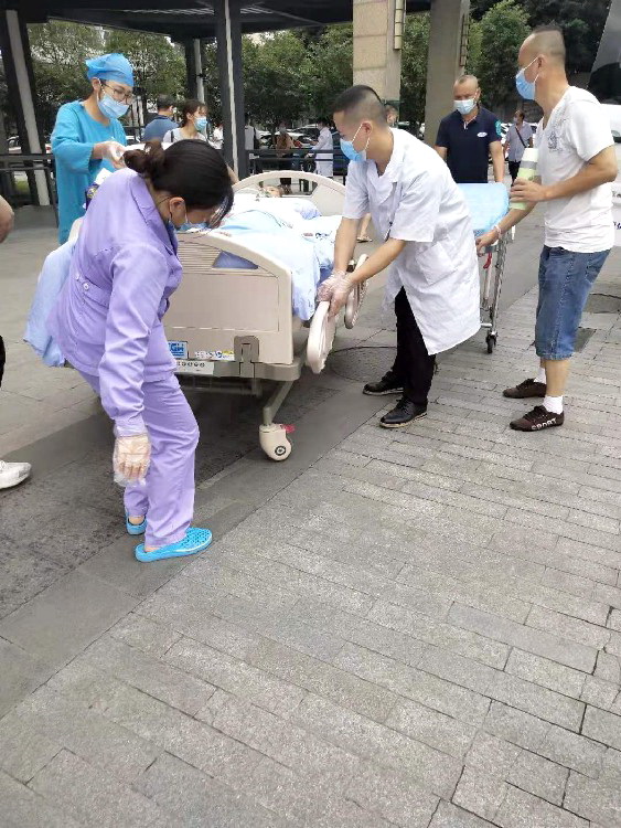 乌鲁木齐出租急救车