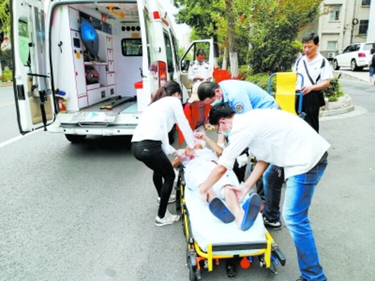 乌鲁木齐私人救护车租车联系方式