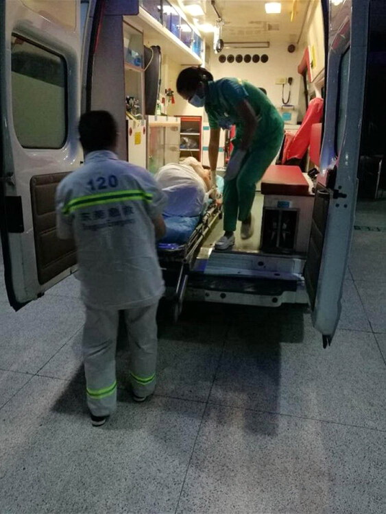 乌鲁木齐救护车出租联系电话