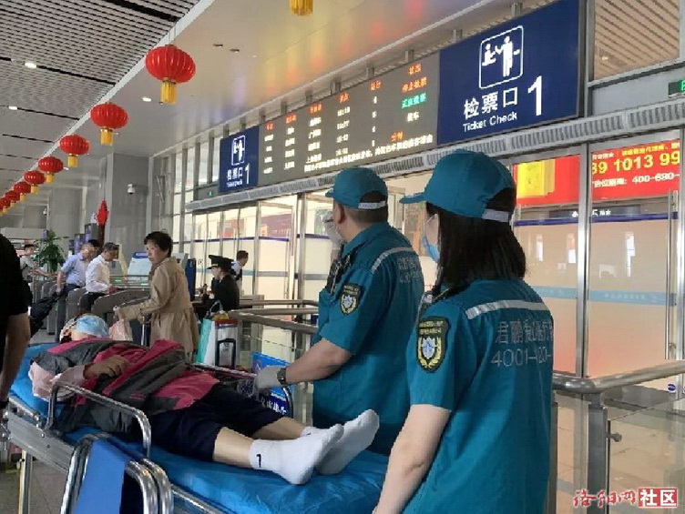 乌鲁木齐救护车出租联系电话