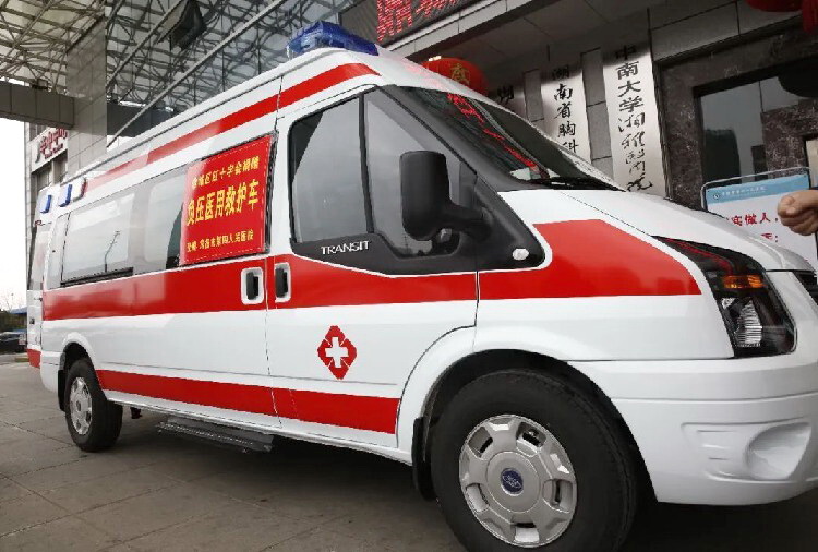 中国人民解放军第四七四医院120私人救护车租赁到贵州省人民医院跨省救护车电话