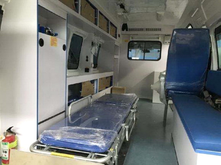 新疆维吾尔自治区中医医院租赁私家救护车到山西省太原市中心医院120救护车