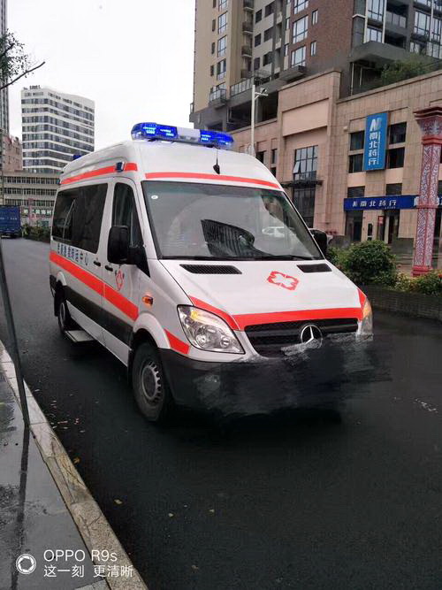 克拉玛依市中心医院租赁私人救护车转运到牡丹江市人民医院救护车电话