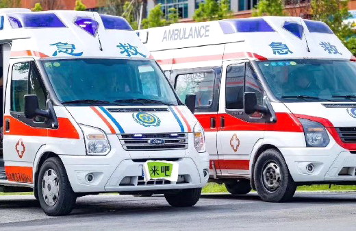 克拉玛依市中心医院租私人救护车到青海省妇产儿童医院长途救护车出租