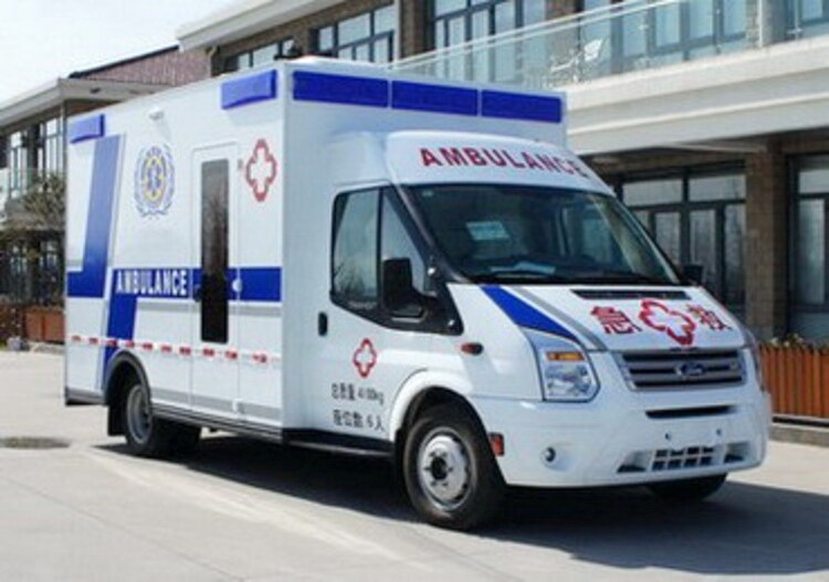 新疆自治区乌鲁木齐新市急救车租赁收费