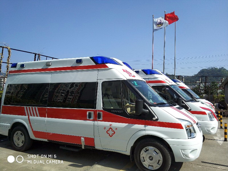 新疆生产建设兵团总医院租赁私人救护车转运到海口市人民医院救护车电话号