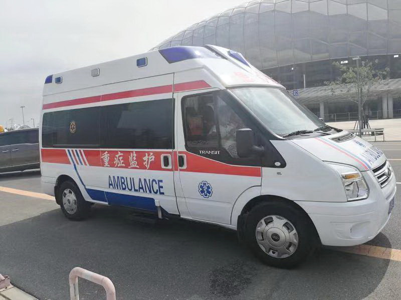新疆医科大学第二附属医院老院租用私人救护车护送到黄石市中医医院999救护车跨省转运-救护车出租