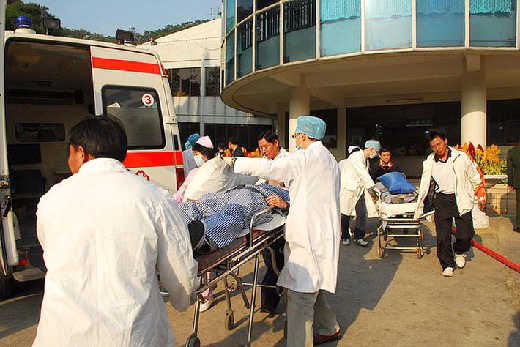 乌鲁木齐市友谊医院私人救护车出租到佛山市禅城区中心医院120救护车出租