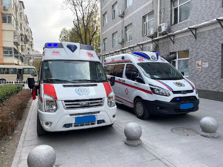 新疆创伤外科医院租私人救护车转院到中国人民解放军第二六四医院救护车电话