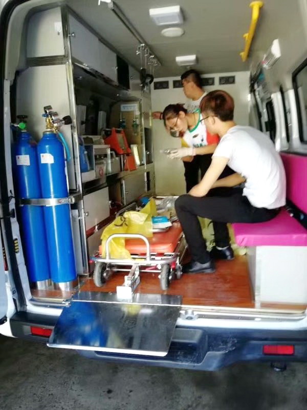 武警新疆生产建设兵团指挥部医院私人救护车租赁到广东省第二中医院哪里有救护车租赁