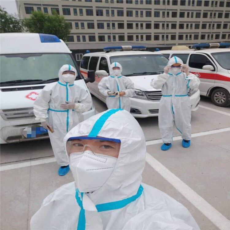 新疆伊犁哈萨克自治州友谊医院预约私人救护车租赁到德阳市人民医院120救护车出租
